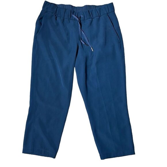 Lululemon women’s  on the fly midrise crop navy 10 lw6avms - Picture 1 of 5
